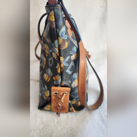 Dooney & Bourke Vintage Retired Print Black Bumble Bee Purse - Picture 13 of 16